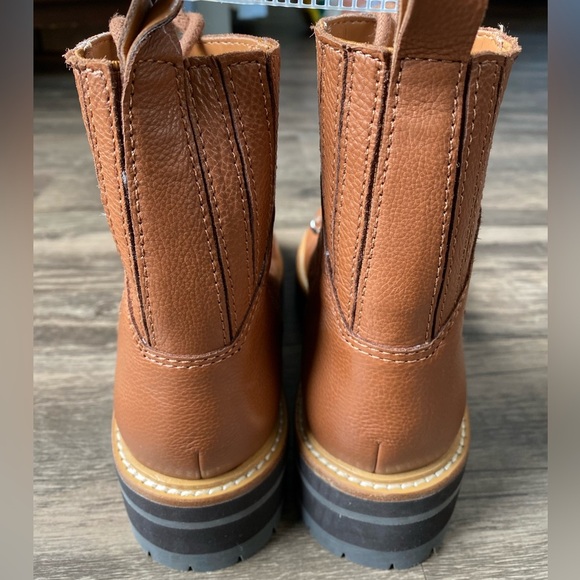 NEW Marc Fisher Women’s Tan Ankle Lace Up Winter Boots Size 6.5 - Picture 3 of 9